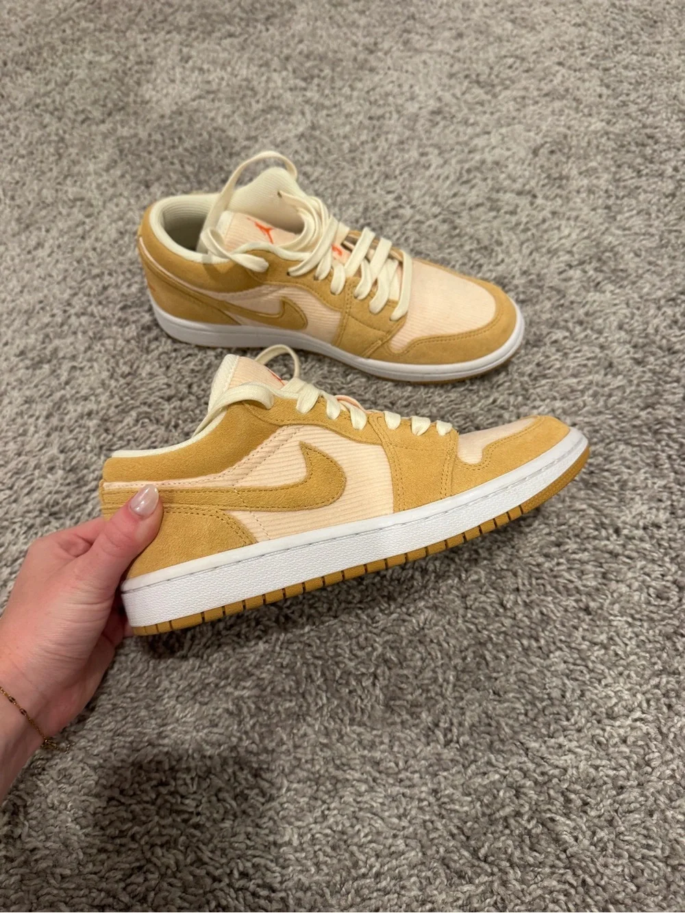 Women’s Low-Top Jordan Sneakers in Tan and Cream